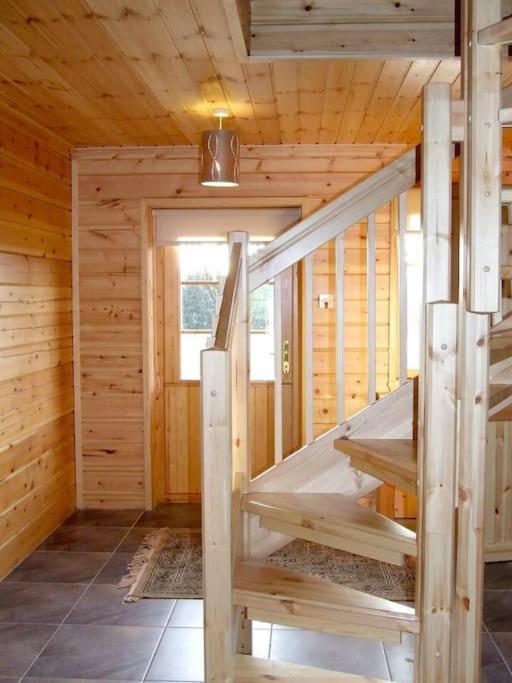 Red Squirrel Log Cabin With Hot Tub Кит Экстерьер фото